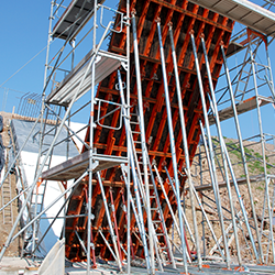 Adjustable props / supports